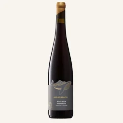 Flaske af Pinot Noir Heerkretz 2021 fra Weingut Achenbach i Rheinhessen, Tyskland.